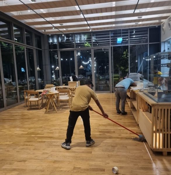 RESTAURANT DEEP CLEANING