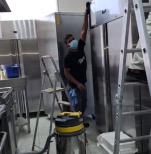 RESTAURANT DEEP CLEANING